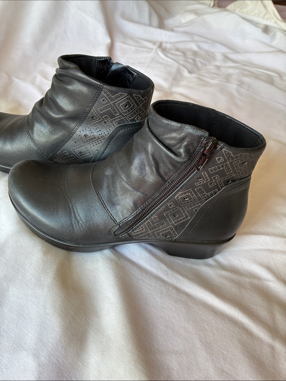 ABEO Jennie - Ankle Boots in Black , size 8.5 women’s